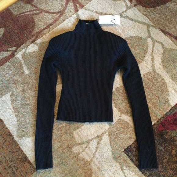 Zara Juniors Slim Fitting Ribbed Turtleneck Sweater - Picture 3 of 4